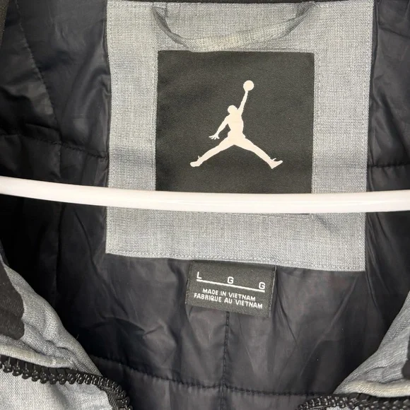 Jordan Men's Performance Jacket in Gray
